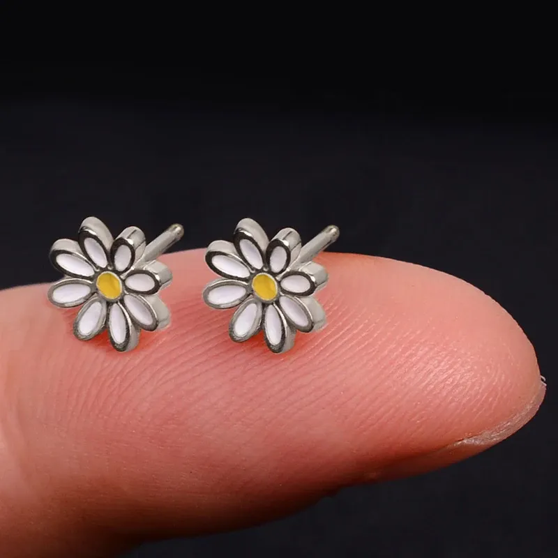 Huitan Daisy Stud Earrings for Everyday Wear