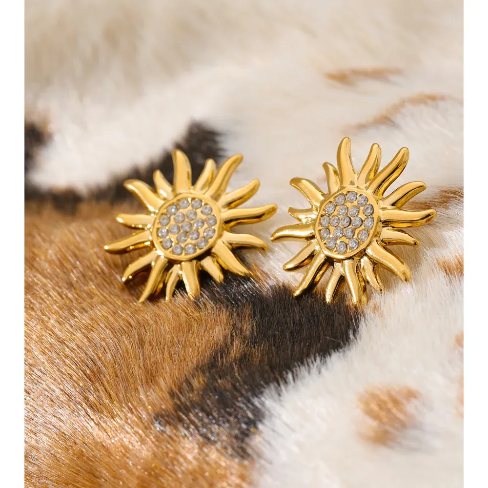 Yhpup Sun-Shaped CZ Stud Earrings in PVD Gold Steel