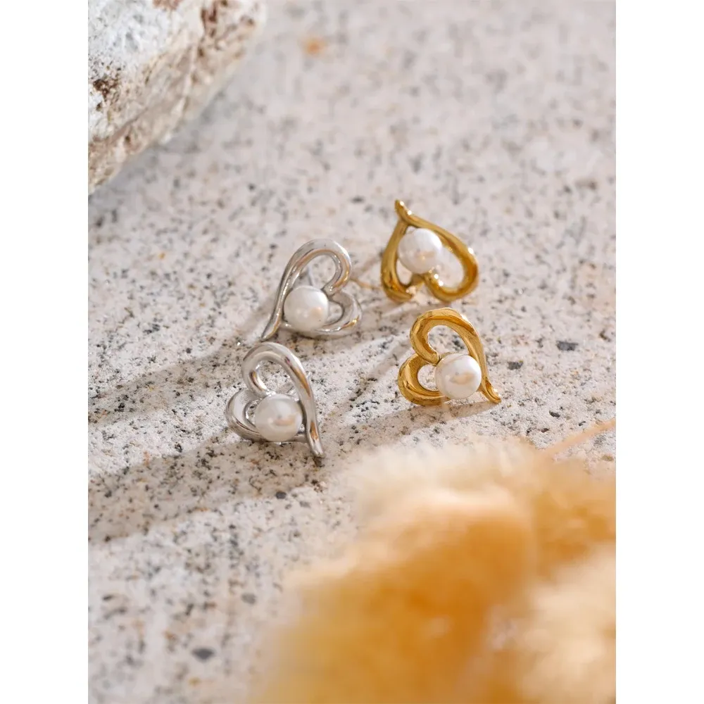Yhpup Heart Pearl Stud Earrings in Stainless Steel