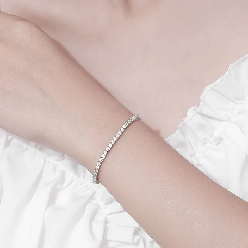 Knobspin Certified D-Colour Moissanite Tennis Bracelet in 925 Sterling Silver